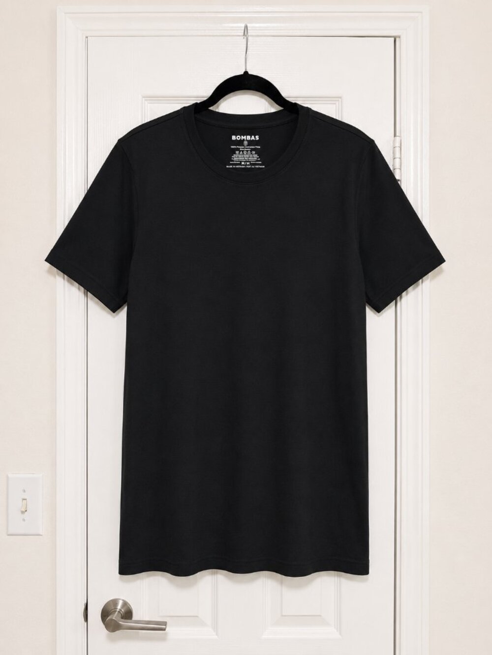 Bombas Women's Crew Neck T-Shirt. Size M/L